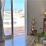 Superstar Terrace * פארו